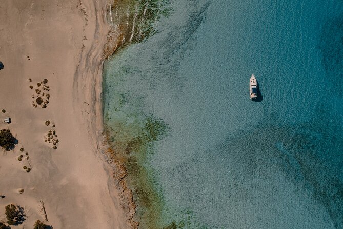 From Ierapetra: Day Cruise with Luxury Yacht to Chrissi island - Lunch on board: why eating with sea views is the real win