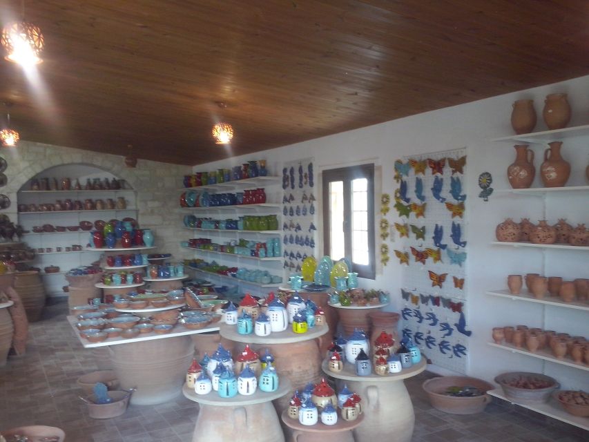 From Rethymno: Arkadi, Melidoni, and Margarites Tour - St. Antonios Gorge and the Fragma Potamon dam stop