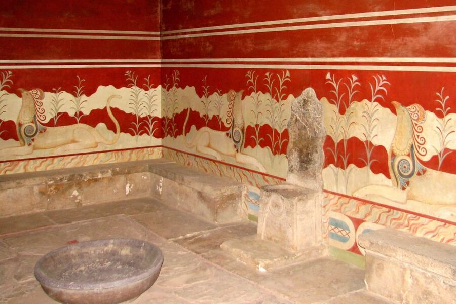 From Rethymno: Knossos Palace and Heraklion Guided Tour - On the Bus: English and German Commentary That Sets Up Knossos