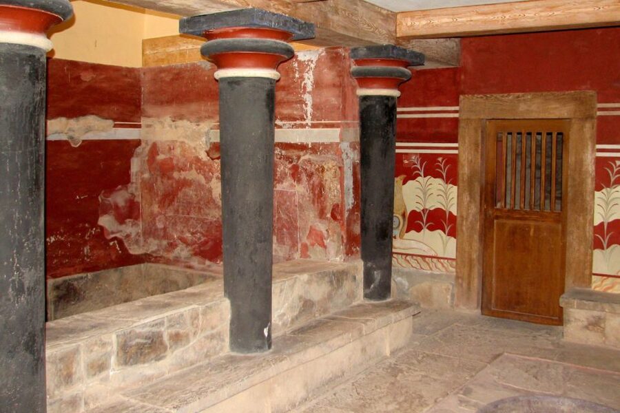 From Rethymno: Knossos Palace and Heraklion Guided Tour - Getting There from Rethymno on an Air-Conditioned Coach