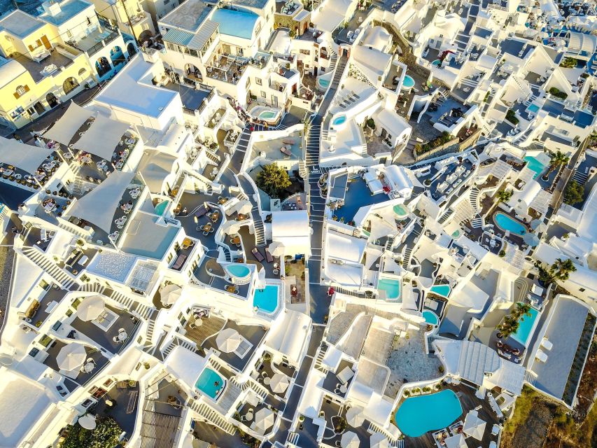 From Rethymno: Santorini Guided Tour and Cruise from Crete - Oia with 1.5 hours free time: how to get the most from a photo town