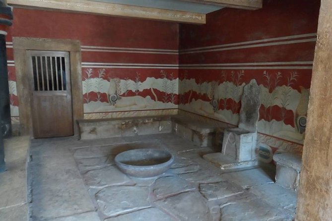 Full-Day Knossos and Heraklion Tour from Chania and Rethymno - Audio and Group Size: Why It Works, When It Can Break Down