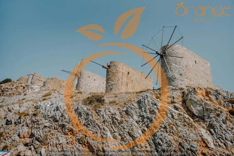 Full-Day Tour:Lasithi Plateau -Mythology Park&Knossos Palace - Pickup, bus ride, and that first stretch of time