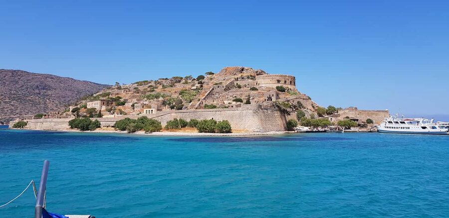 Full-Day Tour: Spinalonga ,Elounda & Ag. Nikolaos with Lunch - Agios Nikolaos and Lake Voulismeni: The Best Photo Angles