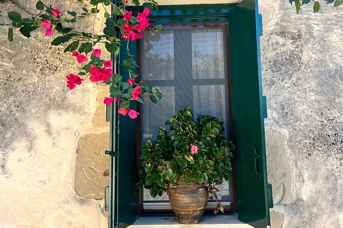 Gastronomy tour and wine tasting in traditional villages - Stop 3 in Apokoronas: a 500-year-old church and its herb garden