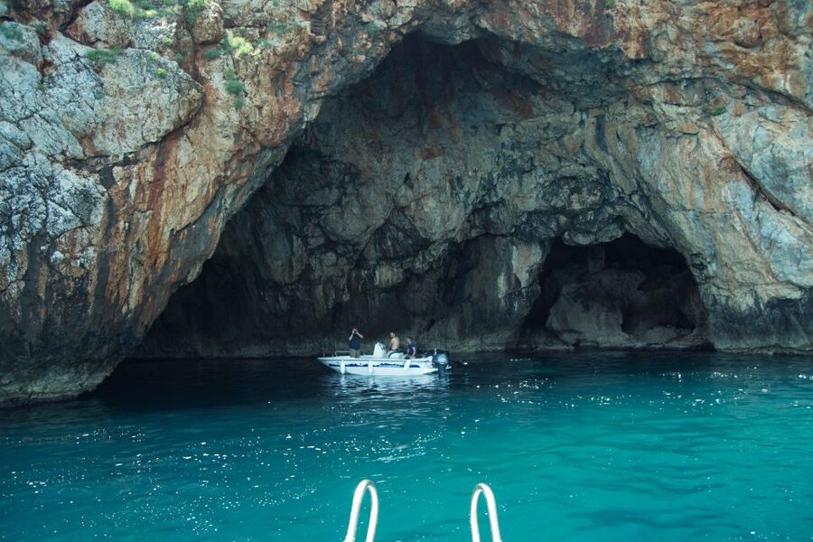 Georgioupolis: Rent a Boat Safari Sea Tour - Sea Conditions and Choosing the Right Departure Time