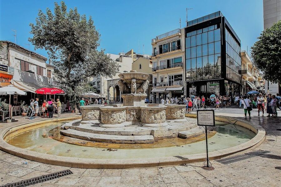 Heraklion: City Highlights with a Private Driver - A private 6-hour route through Heraklion’s past and present