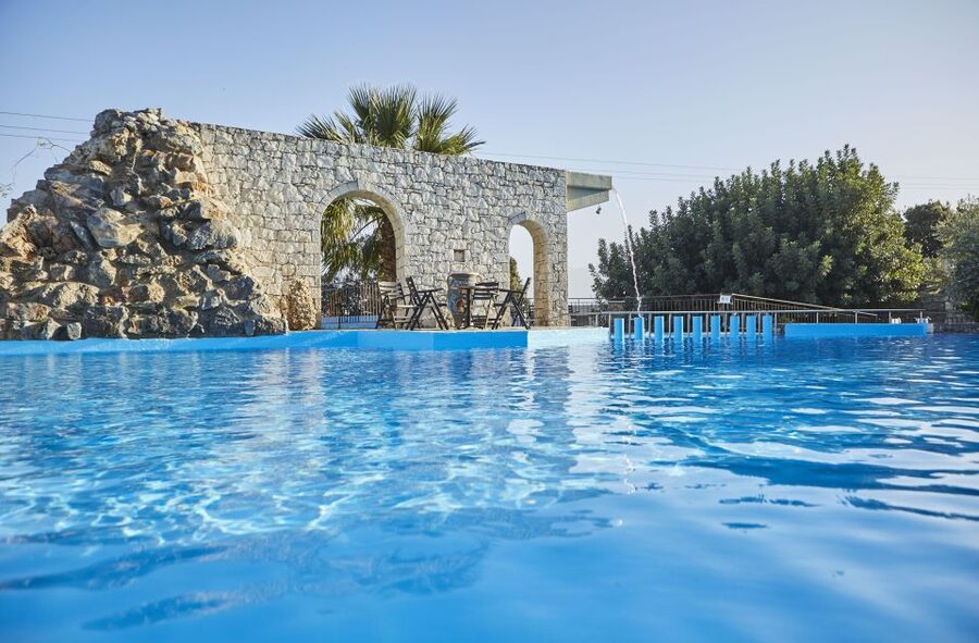 Heraklion Crete: Cretan and Greek Dance Lesson at Arolithos - Welcome drinks, raki moments, and your take-home CD
