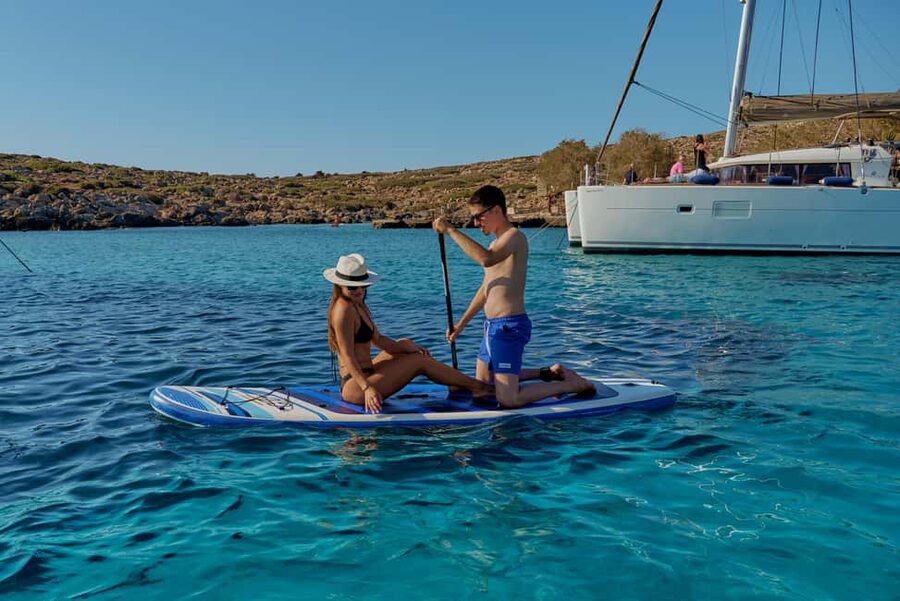 Heraklion: Dia Island Catamaran Cruise with Dinner and Wine - Sailing toward Dia: views, wildlife chances, and an easy start