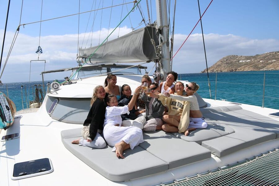 Heraklion: Dia Island Luxury Catamaran Cruise with Meal - Key points to know before you go