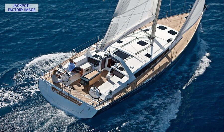 Heraklion: Dia Island Luxury Sailing Trip with Meal & Drinks - Your Floating Base: TREATON and JACKPOT Comfort Details