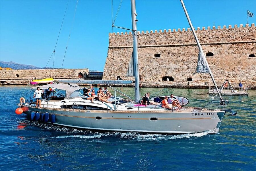 Heraklion: Dia Island Luxury Sailing Trip with Meal & Drinks - Group Size: Why It Changes the Feel of the Day