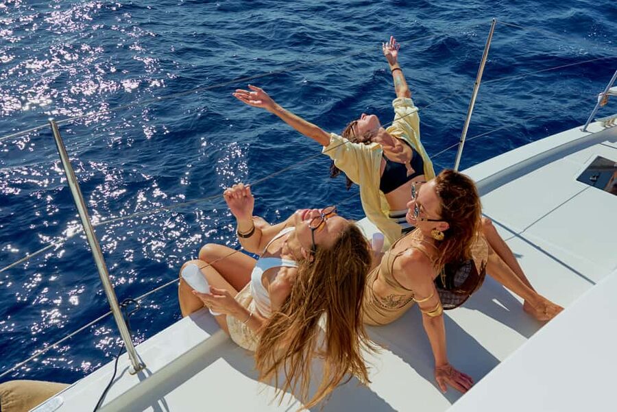 Heraklion: Dia Island Romantic Sunset Cruise with Wine - Who should book this cruise, and who might not love it