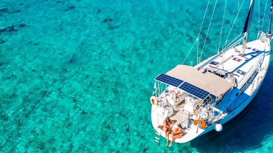 Heraklion: Dia Island Sailboat Cruise with Swimming and Meal - Crew and guide energy: why small-group matters