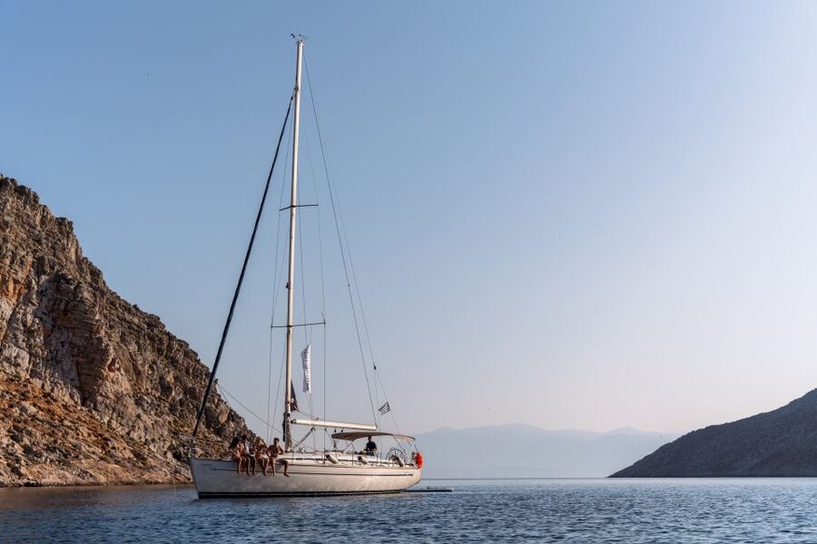 Heraklion: Dia Island Sailing Cruise with Snorkeling - Food and Drinks Onboard: Simple, Filling, and Actually Enjoyable