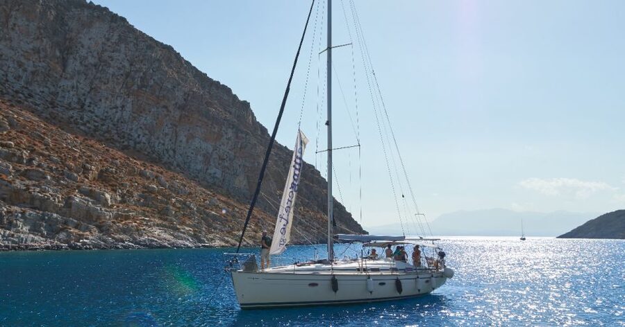 Heraklion: Dia Island Sailing Cruise with Snorkeling - Group Size and the Crew: Where This Tour Gets Its High Marks