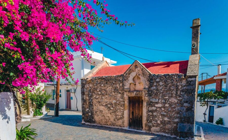 Heraklion: Eastern Crete Highlights Shore Private Tour - Agios Nikolaos: lake views and an easy town feel