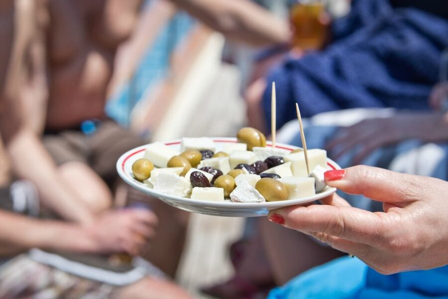 Heraklion: Food Tastings Walking Tour - Wine and Tapas at the Family-Run Shop, Plus Bronze Age Winemaking Context