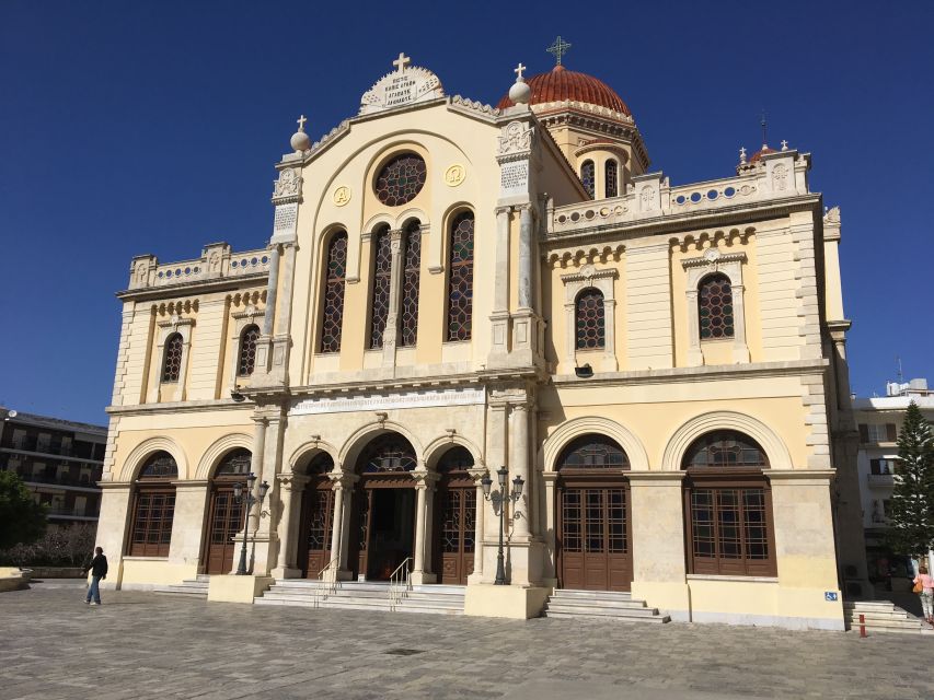 Heraklion: Guided Tour of the City and Knossos Palace Ticket - Timing and logistics so you do not feel rushed