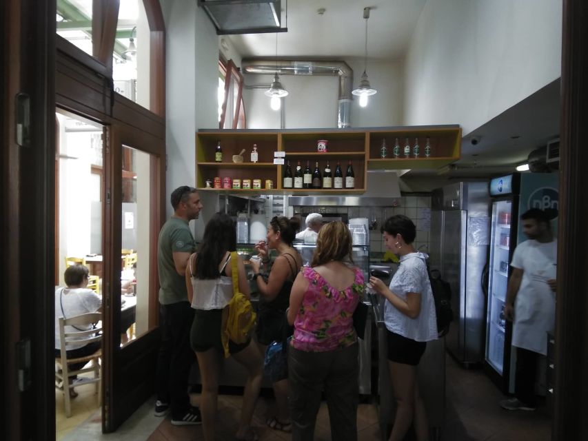 Heraklion: History & Culture Walking Tour with Food Tasting - The tastings are the main event: olive oil, snacks, coffee or tea, wine, and raki
