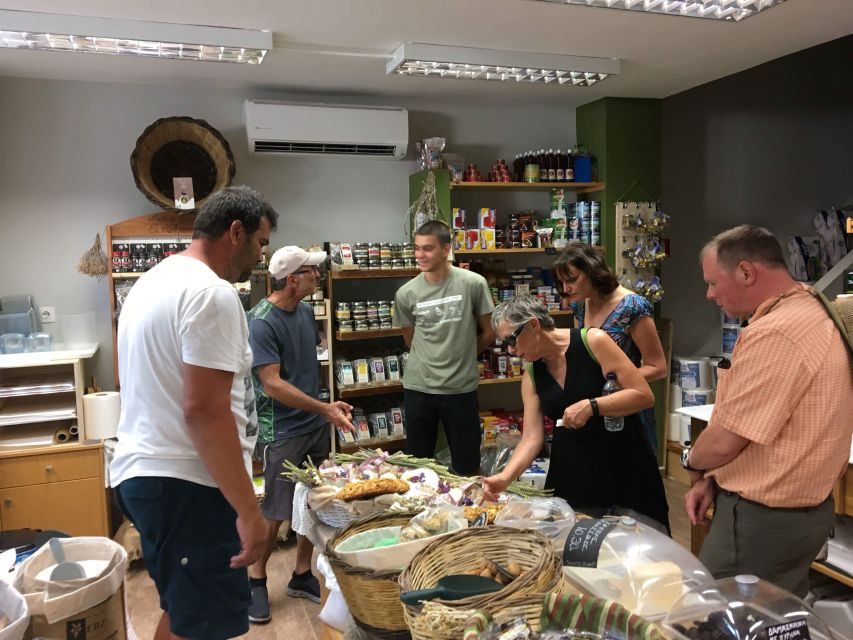Heraklion: History & Culture Walking Tour with Food Tasting - Meeting at Eleftherias Square and walking the historic center at a human pace