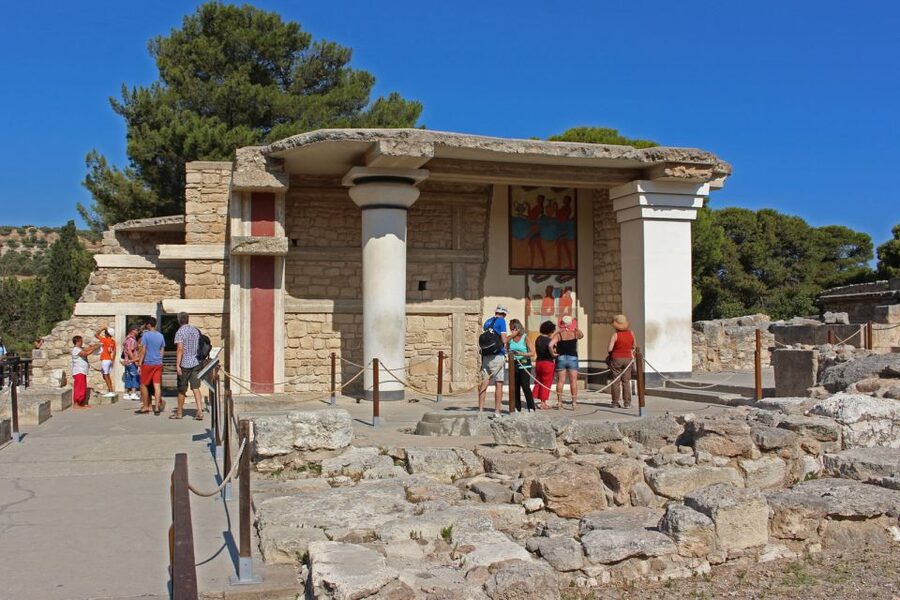 Heraklion, Knossos & Minoan Culture Show - Price and Value: Why It Costs What It Costs