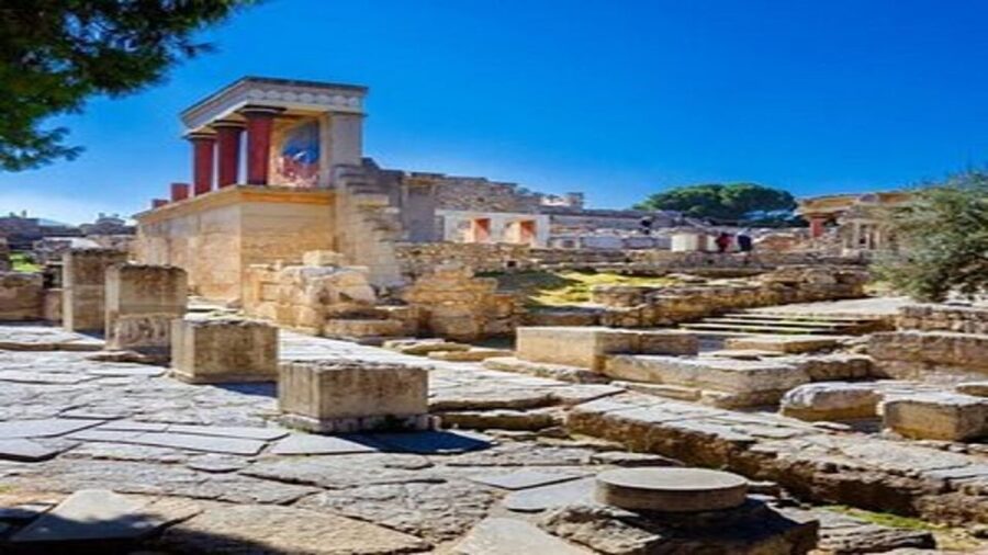Heraklion: Knossos Palace Guided Tour Half Day - Heraklion logistics: 08:30 meet-up, AC coach, and a realistic 3-hour rhythm