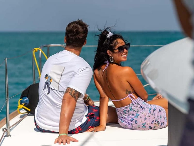 Heraklion: Luxury Catamaran Cruise to Dia Island with Lunch - The sailing part: snacks, views, and an hour to get settled
