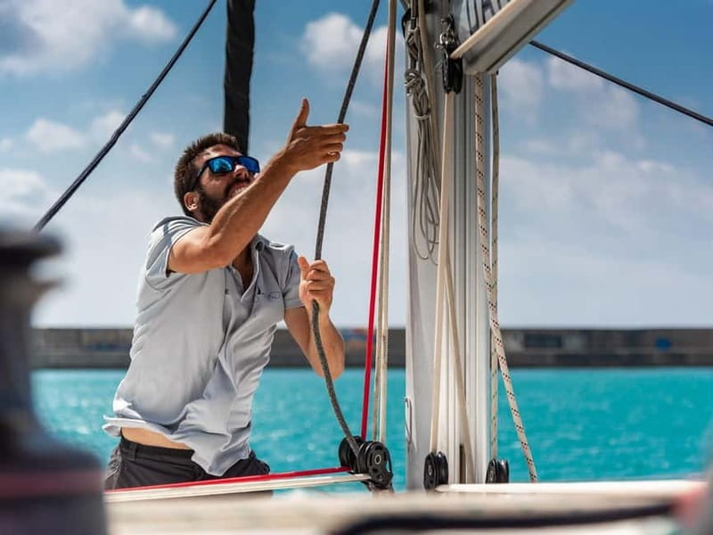Heraklion: Luxury Catamaran Cruise to Dia Island with Lunch - Entering the day: boarding at Marina Café and your first 15 minutes