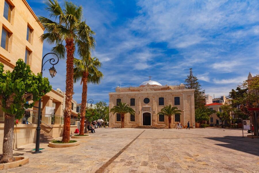 Heraklion: Mobile Self-Guided Audio Sightseeing Tour - The Morosini Fountain (the Lions) and Heraklion’s Loggia