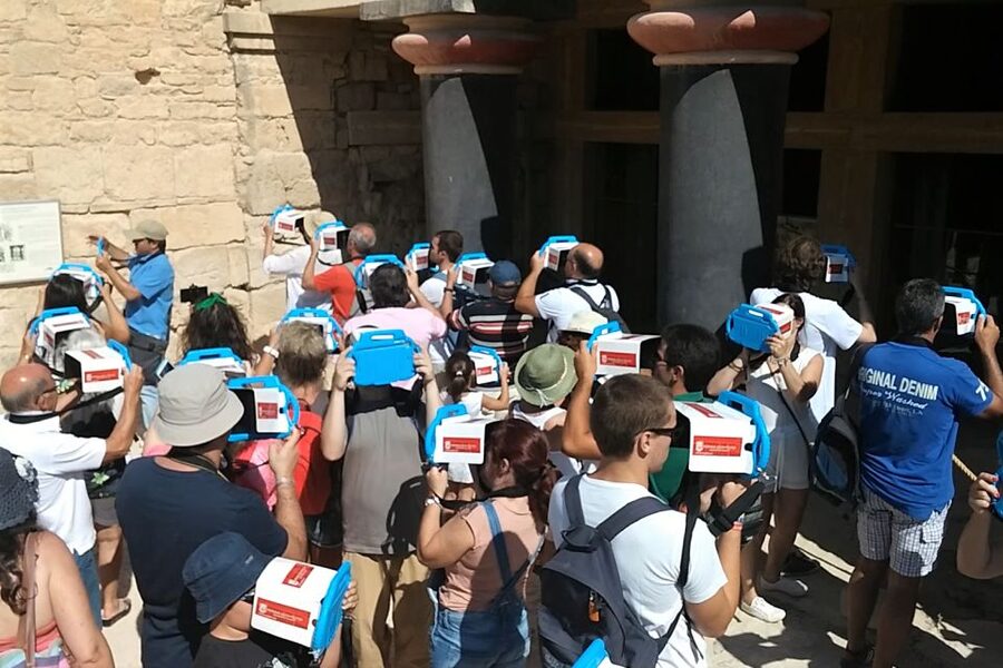 Heraklion: Palace of Knossos 3D Virtual Audio Tour by Tablet - Following the self-guided route, and how not to lose the tech features