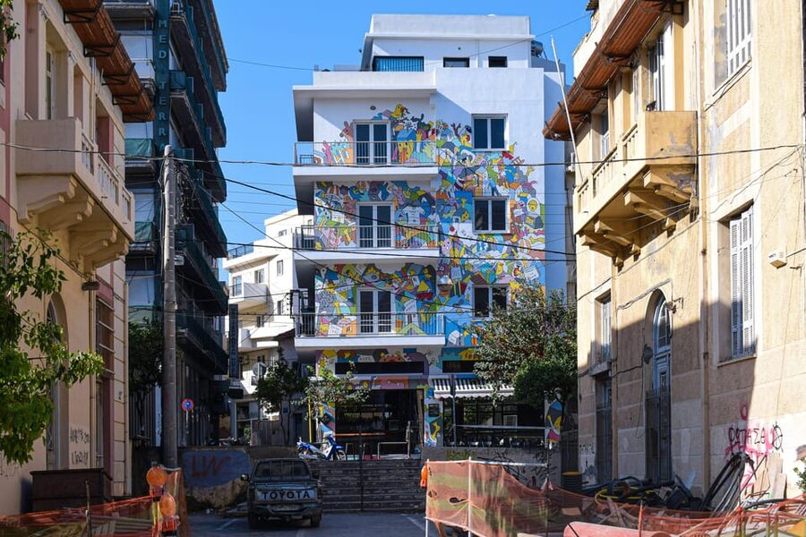 Heraklion Through Local Eyes – A Walking Experience - The urban forest pause, a break most visitors never plan