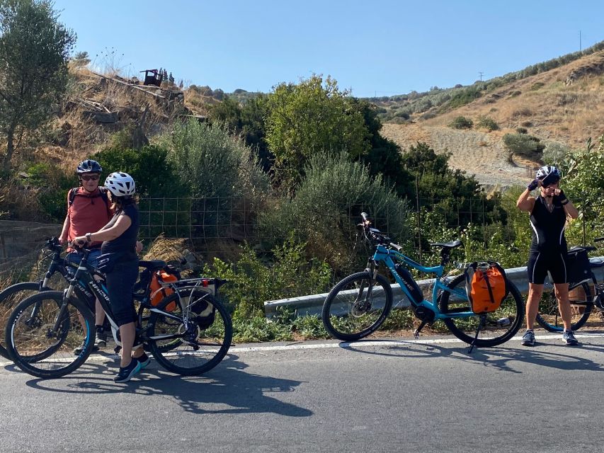 Heraklion: Wine Tasting E-Bike Tour - The ride with villages built in: Gournes, Athanati, Xirolia, and photo stops