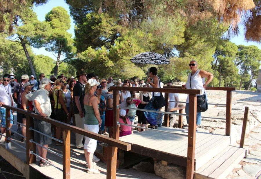 Ierapetra: Knossos Palace and Heraklion Guided City Tour - Knossos Palace, where the guide turns myths into context