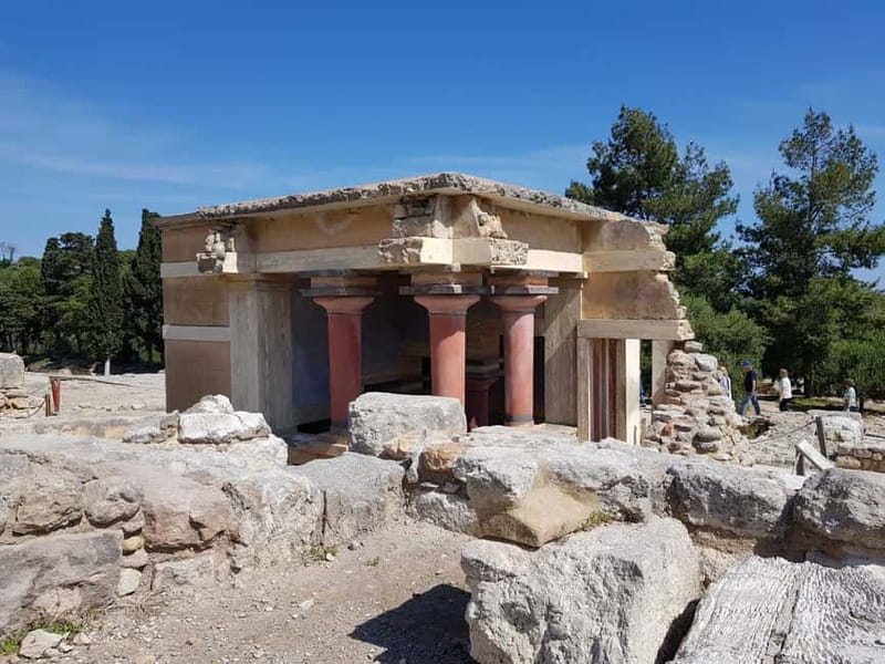 Knossos Palace and Pottery experience. Excursion Safari - Key Things You’ll Notice on This Tour