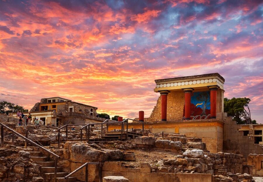 Knossos Palace & Heraklion City Tour From Heraklion - Inside the Palace of King Minos: Making the 1-Hour-20-Minute Tour Pay Off