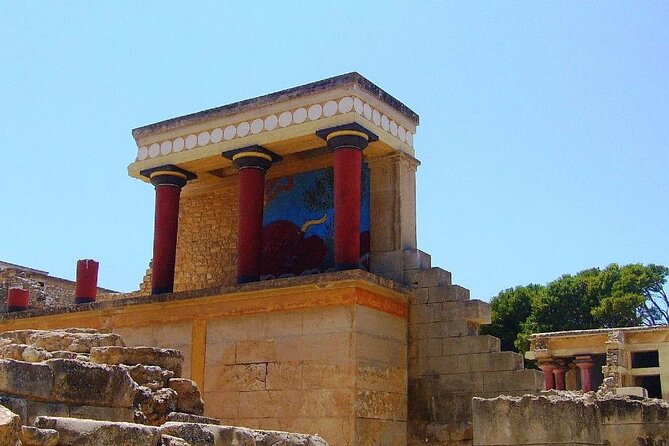 Knossos Palace, Museum & Rethymno city Private Tour from Chania - Stop 2: Heraklion Archaeological Museum, Turning Ruins Into Real Objects
