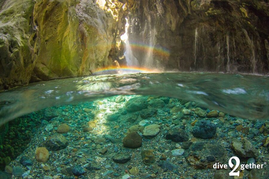 Kourtaliotiko Gorge: Snorkel Trip to the Waterfalls - Down in the gorge: hip-deep walking and the spring-water payoff