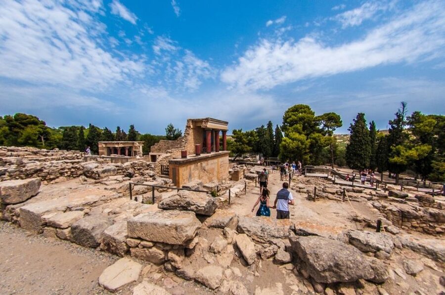 Private Knossos Skip The Line Tour inc. lunch & wine tasting - Should You Book This Private Knossos Skip-The-Line Day?