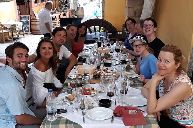 PRIVATE Walking Tour with Lunch and Wine Tasting by a Sommelier - How Much Walking, and What the Timing Feels Like