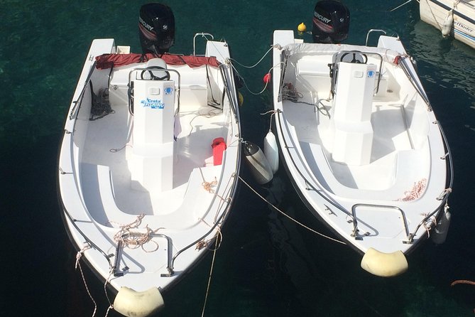RENT A BOAT 5,5m - 30hp LICENSE FREE Chora Sfakion, Sfakia - Your morning at Sfakia Port: briefing, launch, and getting confident