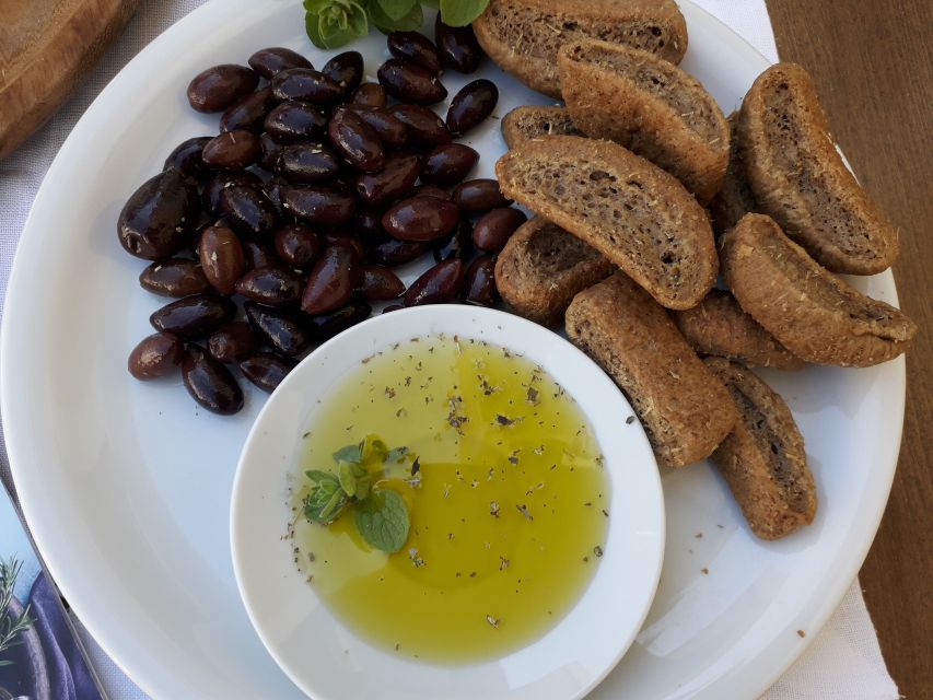 Rethymno: Olive Oil Tasting with Cretan Food Pairing - Meeting at Valide Cooking Activities Building and Getting to the Grove