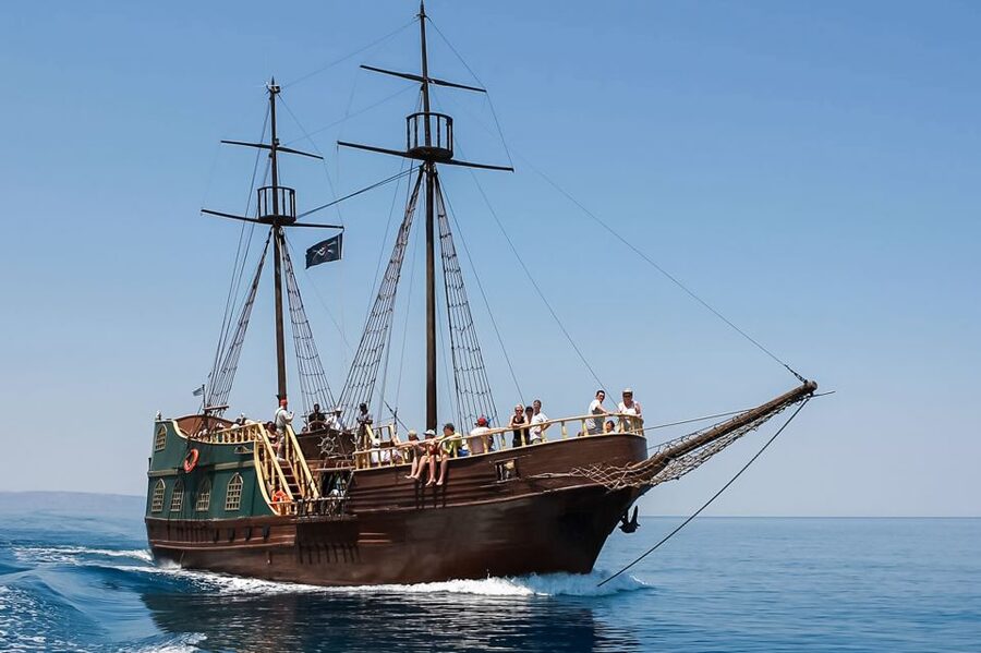 Rethymno: Sunset Cruise on a Wooden Pirate Boat - Fortezza Castle and the Venetian Port, Seen Like You’re Getting Away With Something