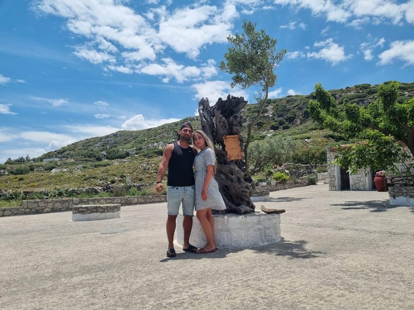 Safari: Juhtas mount,raki and wine distillery,explore crete - Skotino Cave: the first real taste of Crete beyond the resort map
