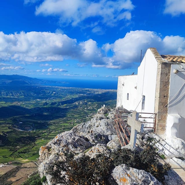 Safari: Juhtas mount,raki and wine distillery,explore crete - Kasteli coffee and Astritsi walking: small pauses that make the day feel human