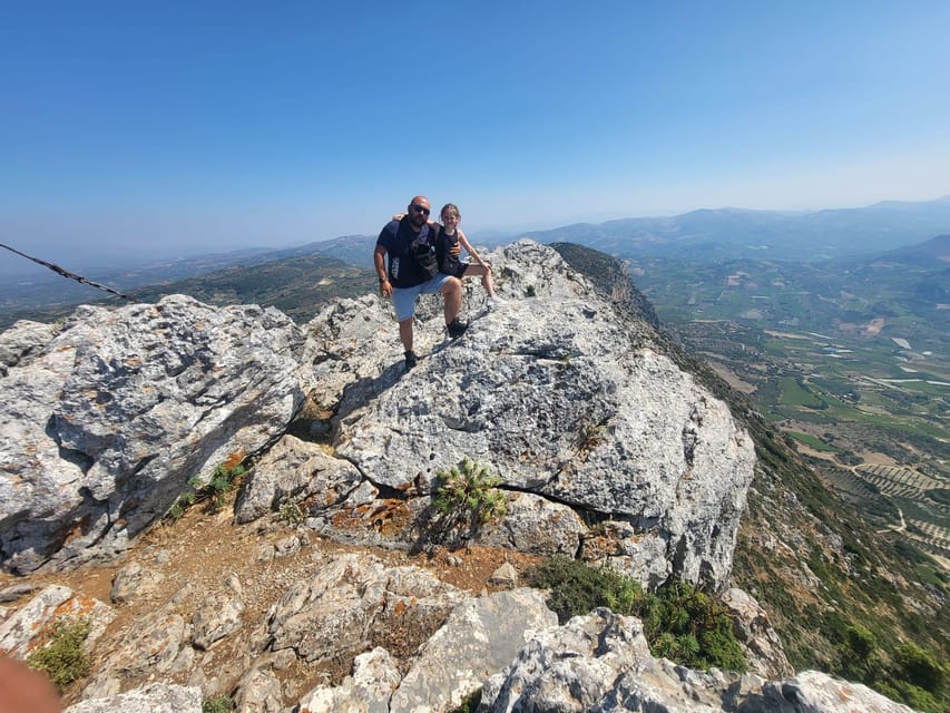 Safari: Juhtas mount,raki and wine distillery,explore crete - Food included, and why lunch and water change the equation