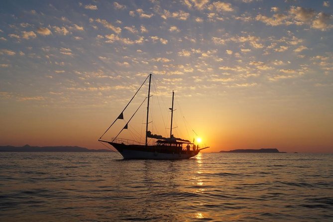 Sailing Trips with Cretan Sailing - Sailing From Hersonissos: What The First Hour Is Like