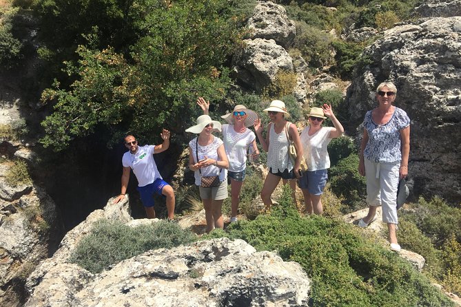 Sarakina Gorge, Kritza, Oliveoil Tasting, Mountains, South Coast - Getting picked up at 9:00 and riding into the interior