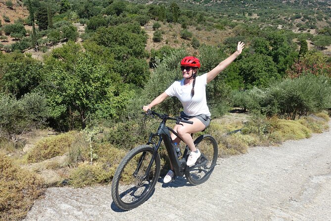 Small Villages and Cretan Nature. E-Bike tour - The pacing: small group, lots of stops, and not feeling rushed