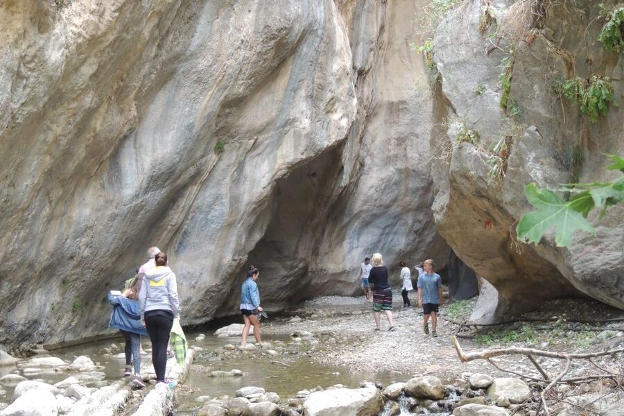 South Crete: Sarakinas Gorge Hike, Swim & Jeep Safari - Kritsa Village Stop: Narrow Alleys, Traditional Shops, and a Photo Reset